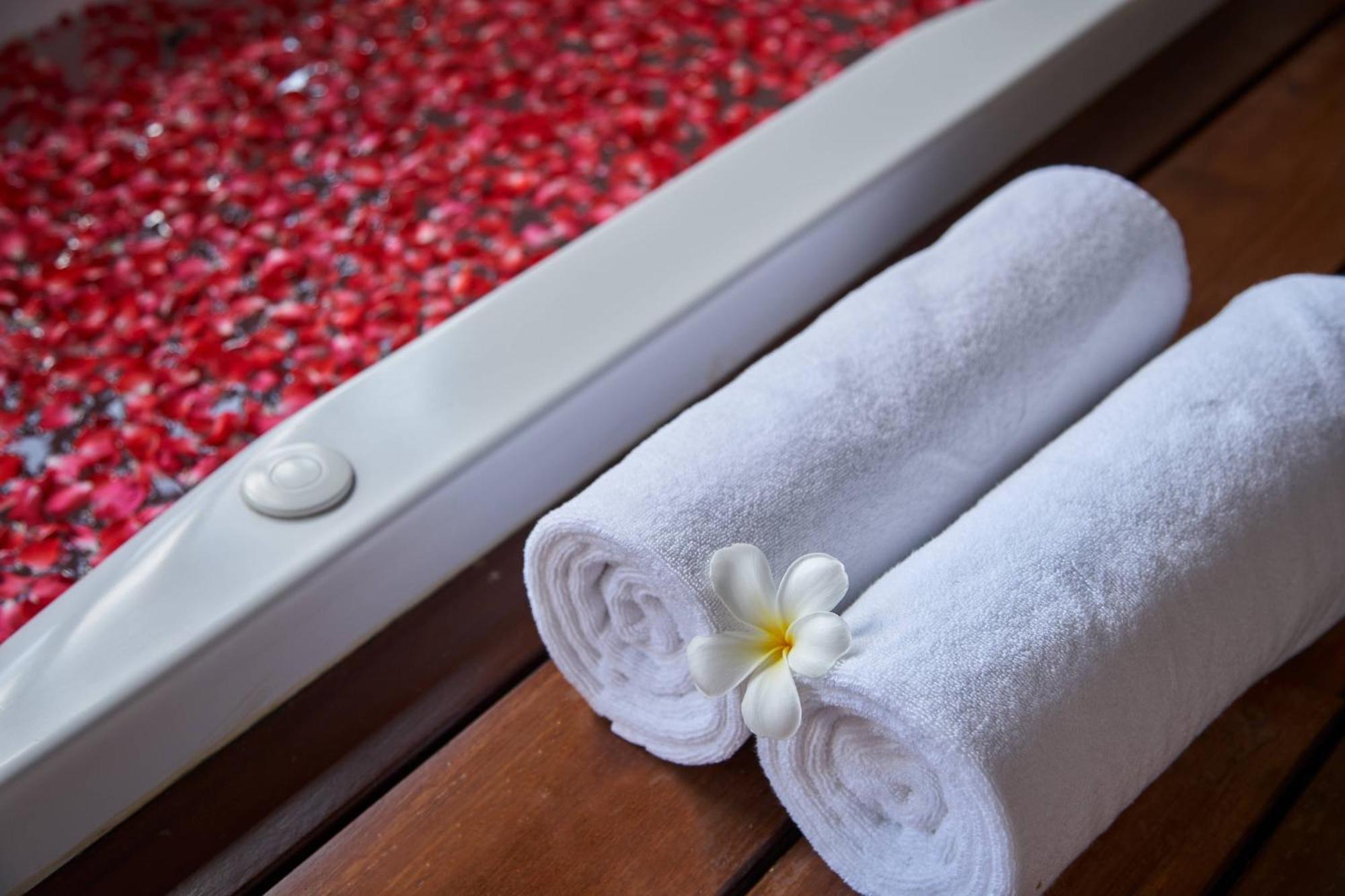 Renaissance Koh Samui Resort & Spa Lamai Beach  Exterior photo